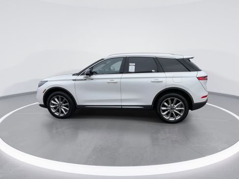 Used 2022 Lincoln Corsair AWD w/ Premium Package image 5