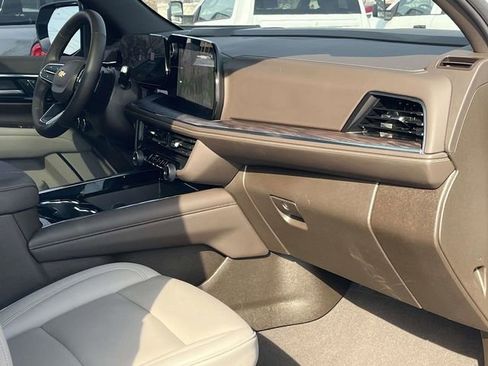 Used 2025 Chevrolet Tahoe LT w/ Comfort Package image 28