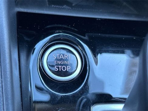 Used 2025 Nissan Versa SV image 21