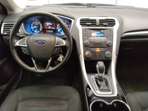 Used 2015 Ford Fusion SE w/ Equipment Group 201A image 22