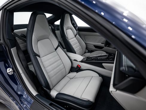 New 2026 Porsche 911 Carrera 4S image 15