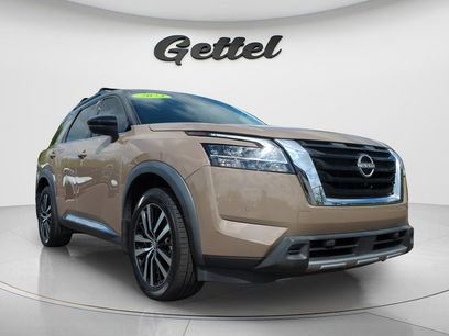 Used 2023 Nissan Pathfinder Platinum w/ Cargo Package