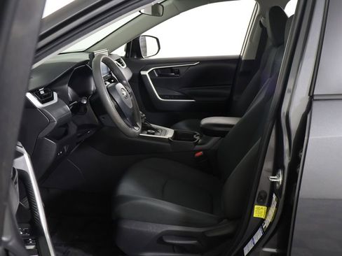 Used 2021 Toyota RAV4 LE AWD/4WD image 21