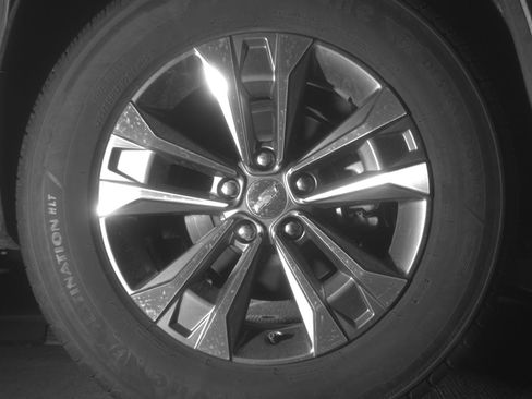 Used 2025 Chevrolet Equinox LT image 15