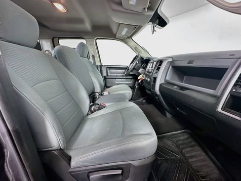 Used 2017 RAM 1500 Express AWD/4WD image 32