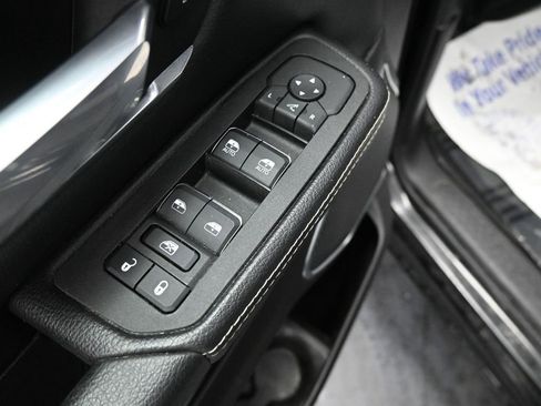 Used 2025 RAM 1500 Laramie image 29