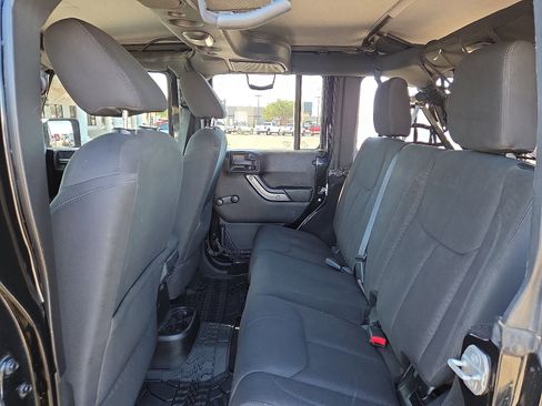 Used 2015 Jeep Wrangler Unlimited Sport AWD/4WD image 9