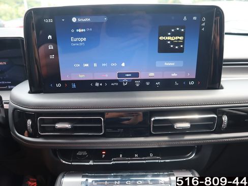 Used 2026 Lincoln Aviator AWD image 17