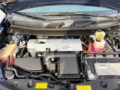 Used 2012 Toyota Prius V Two image 33