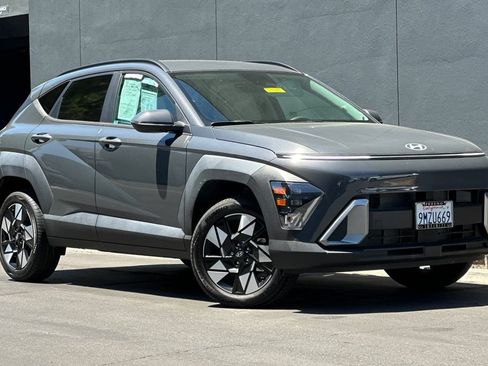 Used 2024 Hyundai Kona SEL AWD/4WD image 1