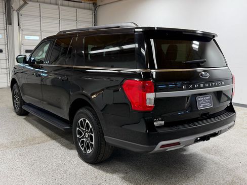Used 2024 Ford Expedition Max XLT RWD image 2