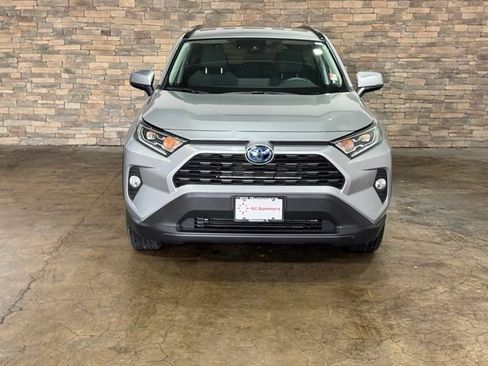 Used 2020 Toyota RAV4 XLE w/ XLE Grade Weather Package AWD/4WD image 2