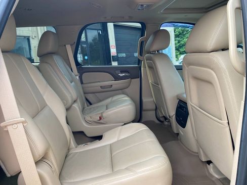 Used 2013 GMC Yukon SLT AWD/4WD image 29
