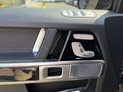 Used 2025 Mercedes-Benz G 550 image 10