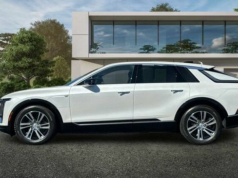 Certified 2024 Cadillac Lyriq Luxury w/ LPO, Floor Liner Package RWD image 7