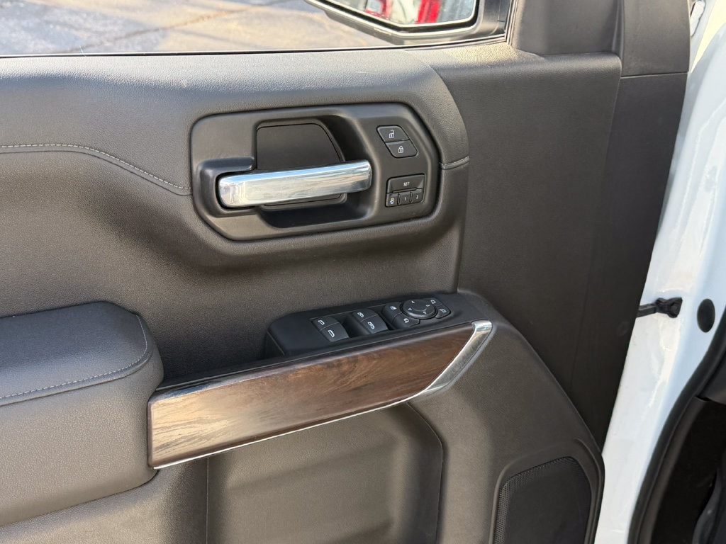 Used 2022 GMC Sierra 1500 SLT w/ SLT Premium Package AWD/4WD image 24