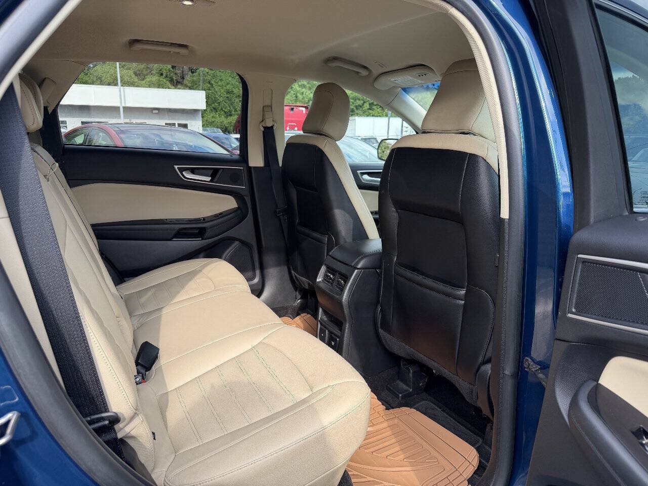 Used 2020 Ford Edge SEL w/ Convenience Package FWD image 14