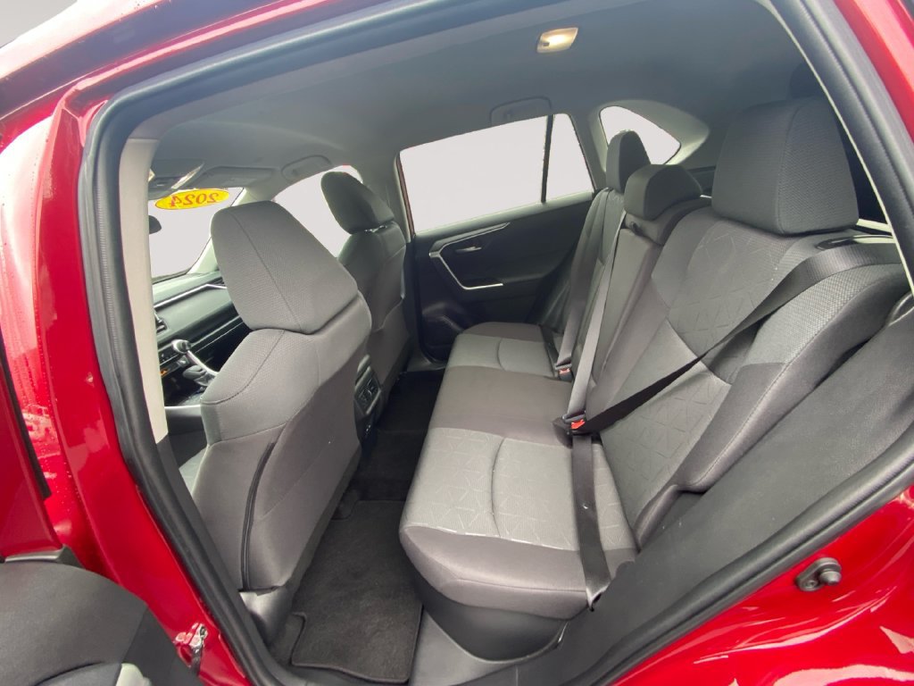 Used 2024 Toyota RAV4 XLE AWD/4WD image 12