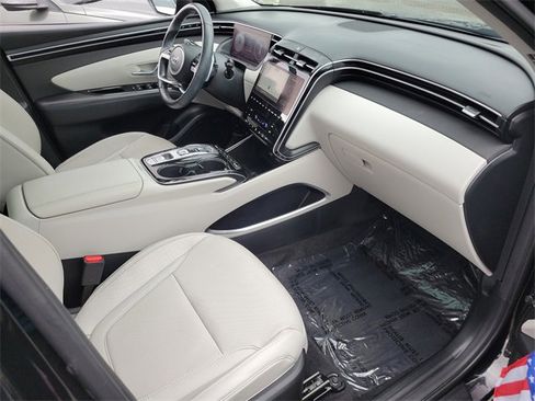 Used 2023 Hyundai Tucson Limited image 16