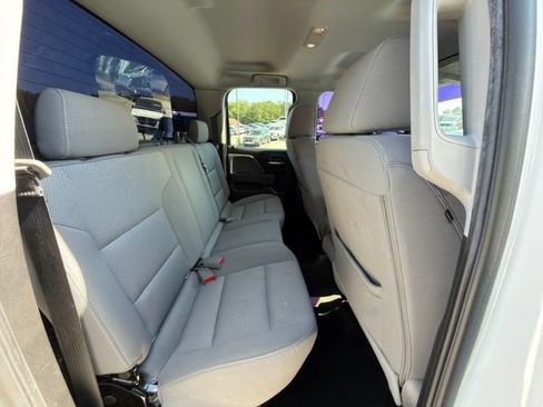 Used 2018 Chevrolet Silverado 1500 Custom w/ Custom Value Package AWD/4WD image 10