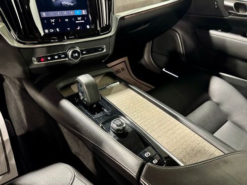 Used 2023 Volvo S90 B6 Plus image 20