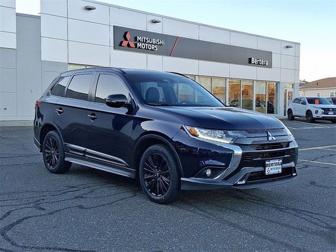 Used 2020 Mitsubishi Outlander SEL image 1