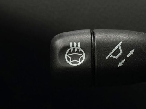 Used 2010 Mercedes-Benz S 550 4MATIC image 10