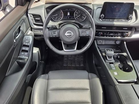Used 2023 Nissan Rogue SV w/ SV Premium B Package FWD image 12
