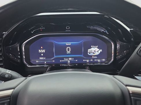 Used 2024 Chevrolet Silverado 3500 High Country w/ High Country Premium Package AWD/4WD image 10