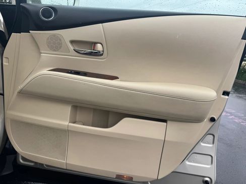 Used 2013 Lexus RX 450h AWD w/ Navigation Pkg image 34