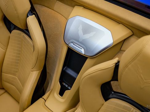 Used 2020 Chevrolet Corvette Stingray Premium Conv w/ 3LT Preferred Equipment Group image 45