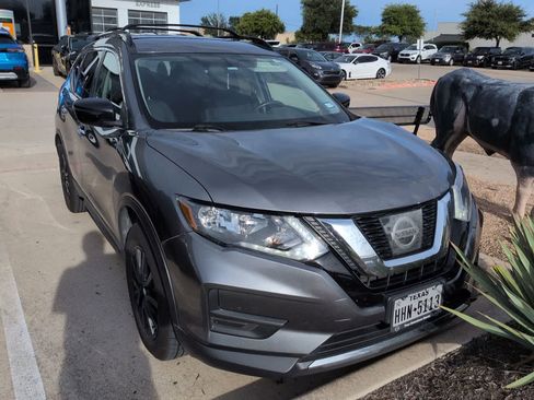 Used 2017 Nissan Rogue SV w/ Midnight Edition FWD image 3