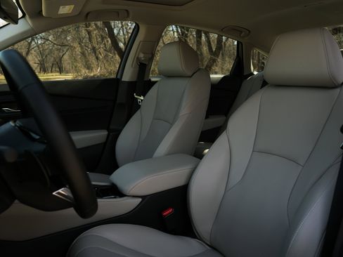 Used 2025 Honda Accord Touring image 17