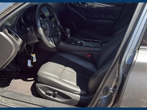 Used 2017 INFINITI Q50 2.0t w/ Moonroof Package RWD image 3