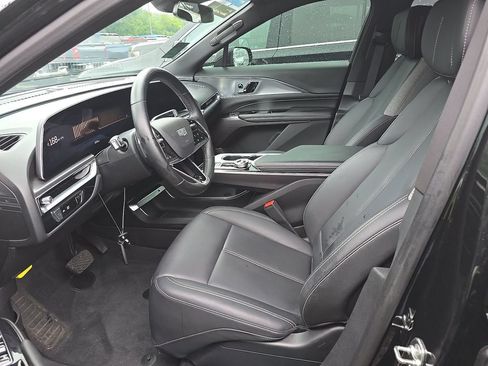 Used 2024 Cadillac Lyriq Tech w/ Driver Assist Package AWD/4WD image 4