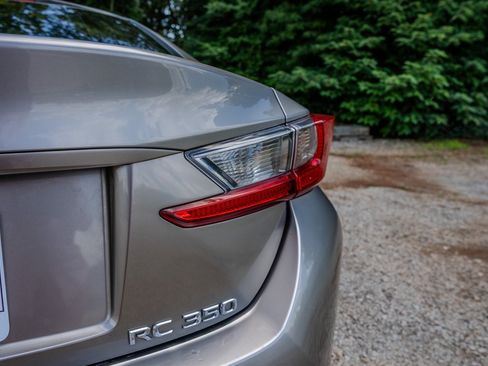 Used 2015 Lexus RC 350 w/ Luxury Package RWD image 11