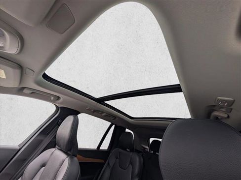 Used 2024 Volvo XC90 B6 Plus w/ Protection Package Premier image 16