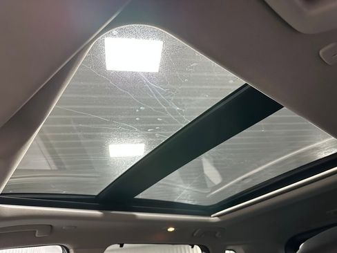 Used 2023 Nissan Rogue SV w/ SV Premium Package image 18