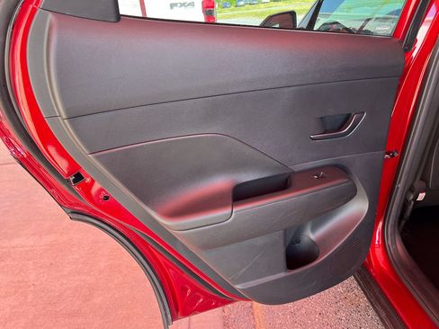 Used 2024 Hyundai Kona SEL FWD image 25