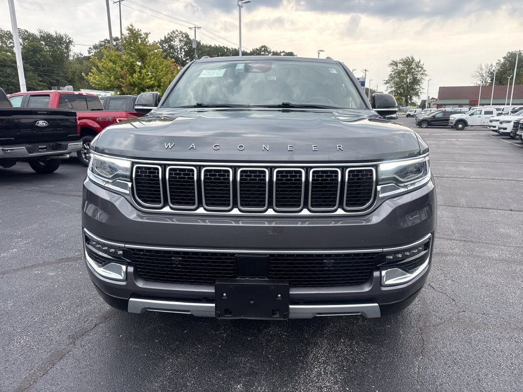 Used 2024 Jeep Wagoneer L Series II w/ Flexible Seating Group AWD/4WD image 3