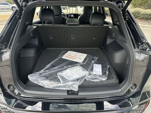 New 2026 Volkswagen Tiguan SE R-Line image 24