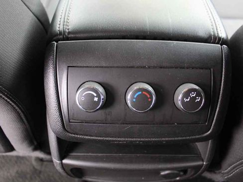 Used 2015 Chevrolet Traverse LT w/ Style and Technology Package AWD/4WD image 30