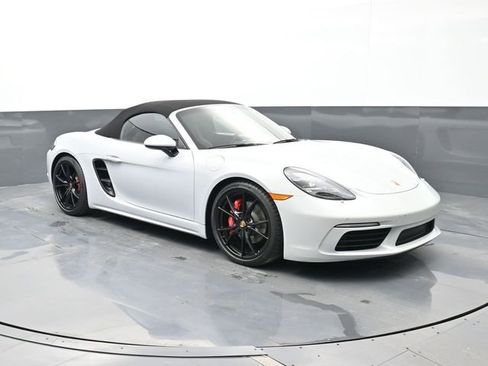 Certified 2024 Porsche 718 Boxster S RWD image 21