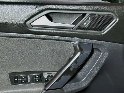 Used 2019 Volkswagen Tiguan S AWD/4WD image 18