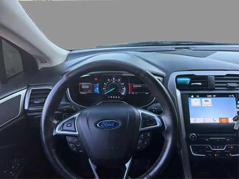 Used 2017 Ford Fusion SE w/ Equipment Group 201A FWD image 20