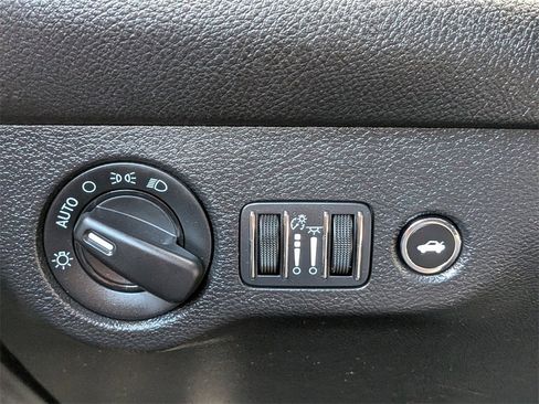 Used 2020 Dodge Challenger SXT image 26