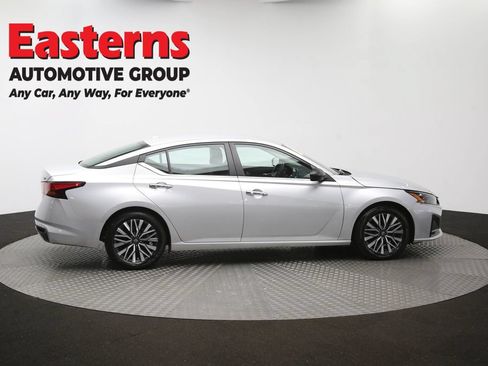 Used 2024 Nissan Altima 2.5 SV FWD image 44
