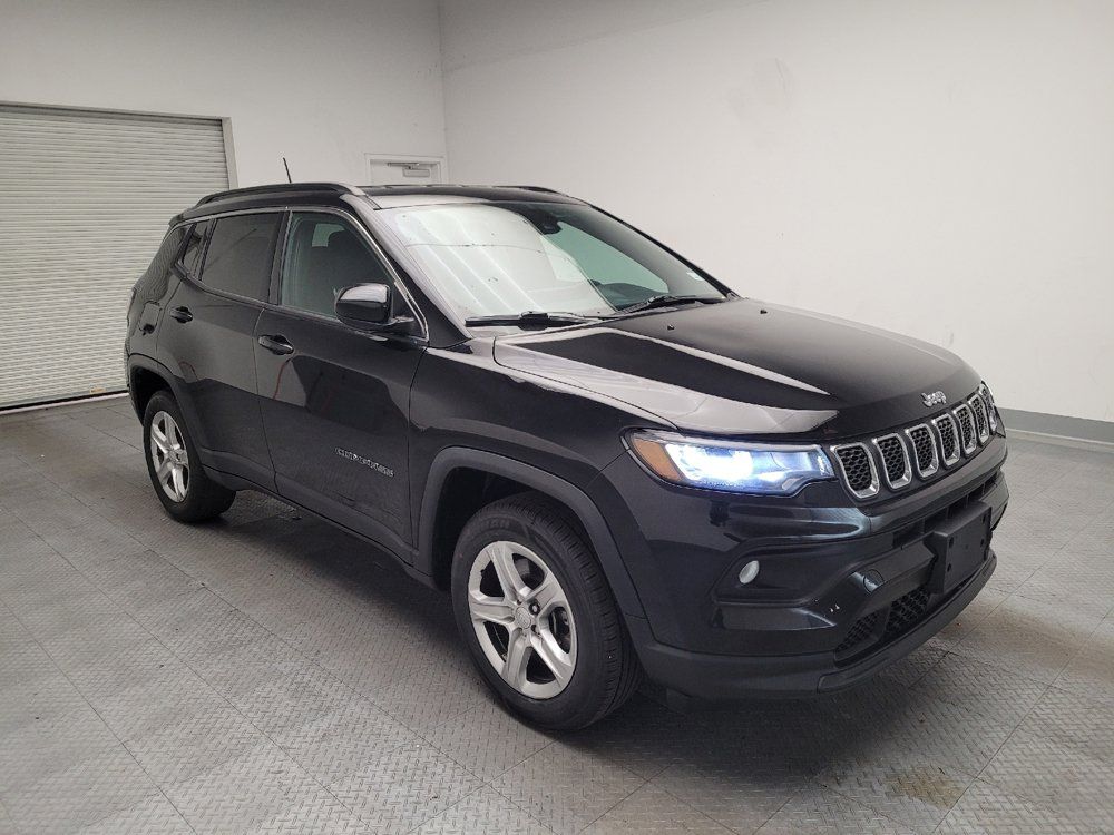 Used 2023 Jeep Compass Latitude AWD/4WD image 13