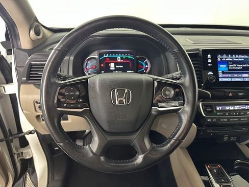 Used 2019 Honda Pilot Touring image 14