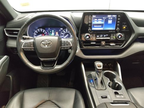 Used 2021 Toyota Highlander XSE image 22